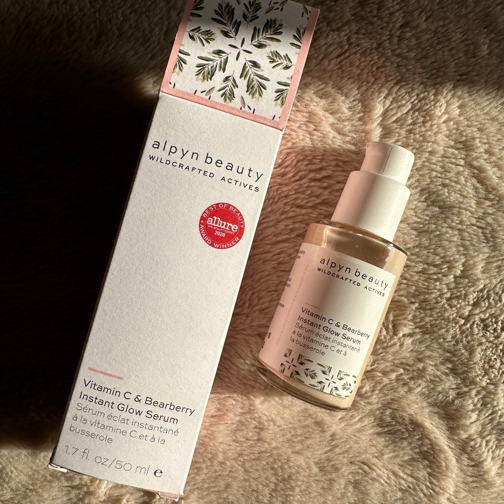 Vitamin C & Bearberry Instant Glow Serum